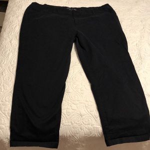 Lee black capris